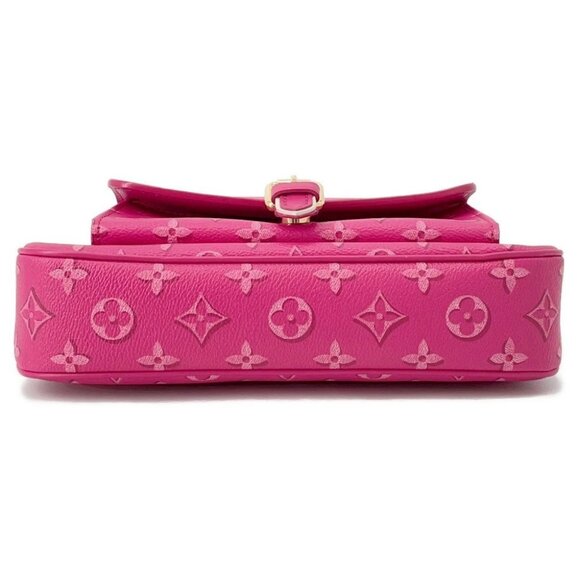 LOUIS VUITTON Maxi Pochette Accessoires Monogram Fuchsia M46161 - Picture 3 of 15